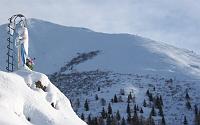 Prima scialpinistica...parto da solo ma, in Timogno, tanti scialpinisti , il 5 dicembre 2009 - FOTOGALLERY